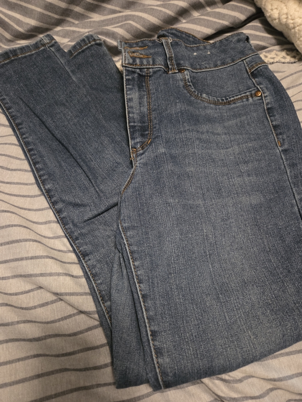 D. Jeans Classic Midwash Blue Denim Jeans Size 6